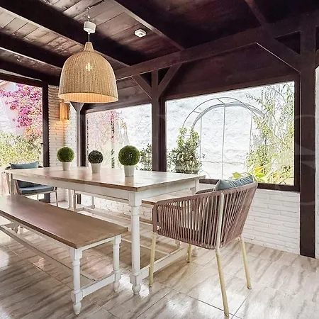 House With Pool And Rooftop Terrace Rems *