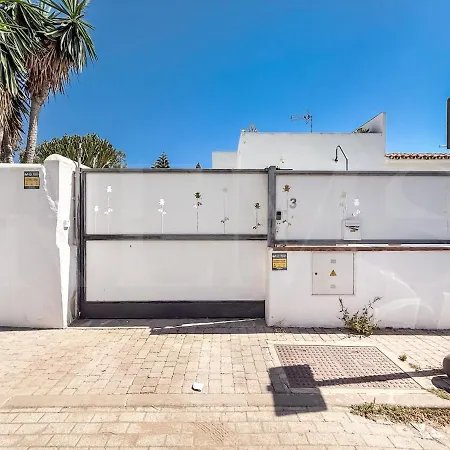 House With Pool And Rooftop Terrace Rems Villa